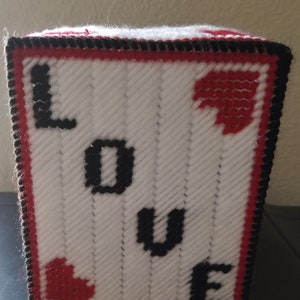 Tissue Box Cover &quot;Love&quot; English/Japanese Plastic Canvas Tissue Box Cover