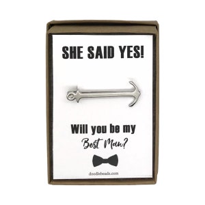 Best Man Proposal Gift, Silver Anchor Tie Bar con tarjeta Ella dijo que sí, ¿serás mi padrino? Regalo del padrino, regalos de propuesta de fiesta de bodas,
