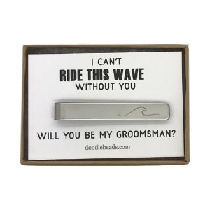 Regalos de padrinos, tarjeta de propuesta de padrino, Wave Tie Bar no puedo montar esta ola sin ti - ¿serás mi padrino?, boda temática de la playa,