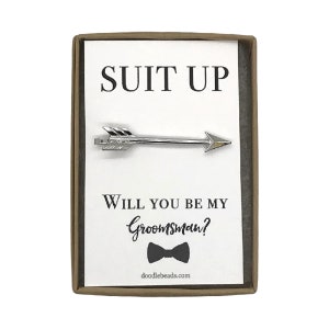 Regalo de padrino, tarjeta de propuesta, barra de lazo de flecha de plata o oro con tarjeta, traje arriba - ¿Serás mi padrino? Regalo de Best Man, regalo de fiesta de bodas