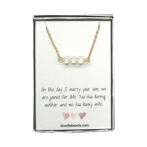 Regalo para la madre en la ley para estar en el día de la boda, madre del novio regalo, plata delicada o oro collar de la barra de la perla con la cita de la tarjeta, de la novia