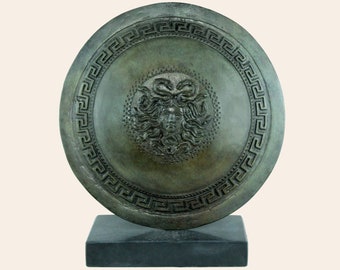 珍品◼️蔵からカッコイイ西洋騎士のアンティークなブロンズの盾の様なのが出て来ました 珍品◼️蔵からカッコイイ西洋騎士のアンティークなブロンズの盾の様なの