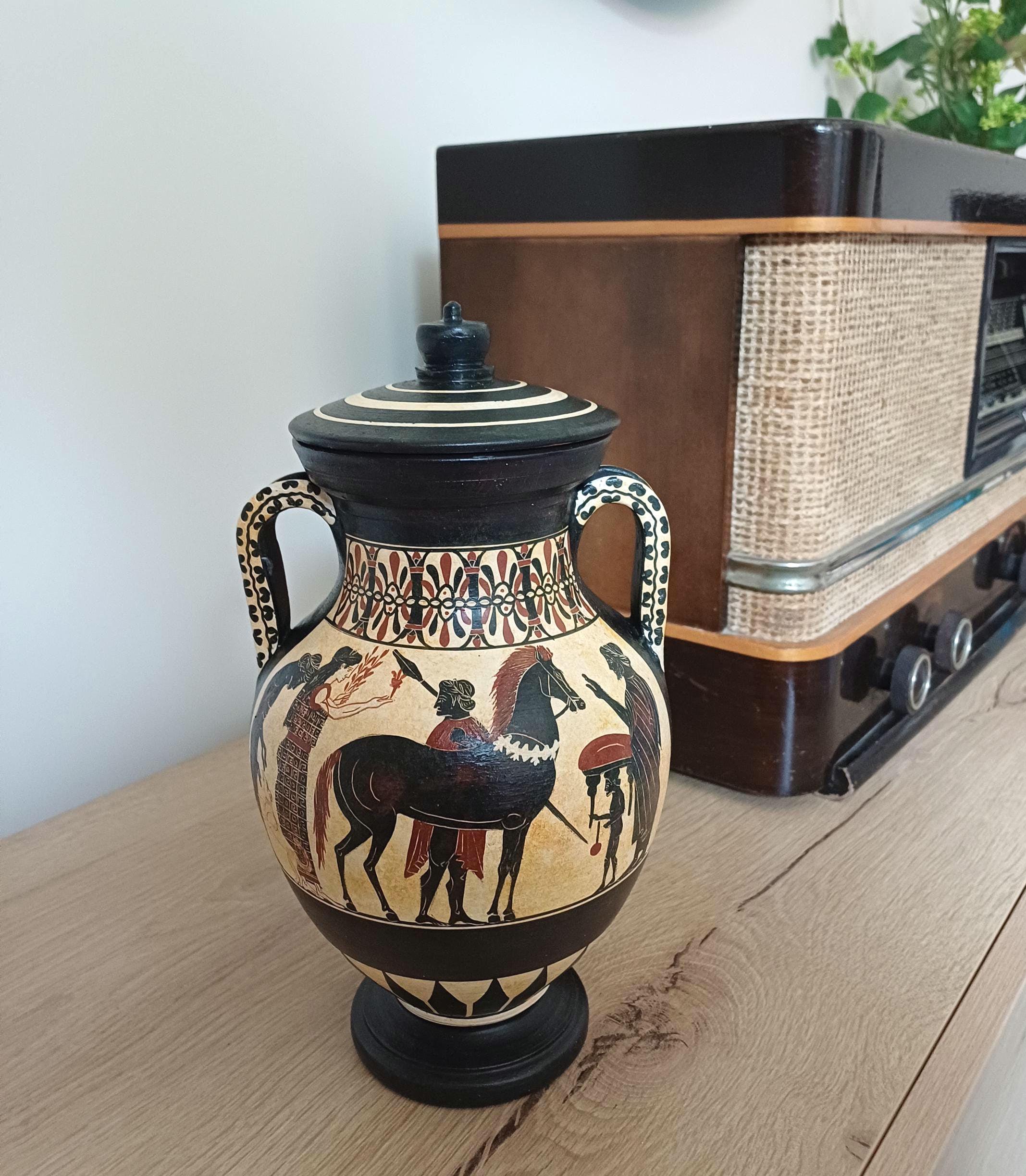 エクセキアスのアンフォラ、ギリシャ陶器の花瓶、黒像式陶器、ペッシと