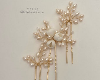 Natural pearls & Porcelain flowers Bridal hair pins | Wedding Hairpins | Natural Pearl Hairpin | Bridal Headpiece | Porcelain flower Hairpin