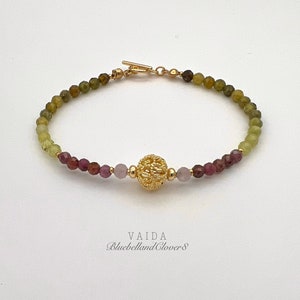 Pulseira delicada verde tsavorita granada rubi e kunzita cheia de ouro 24k |Pulseira verde tsavorita granada | Pulseira de pedras preciosas OOAK Tsavorite