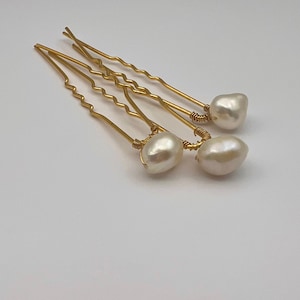 Natural Freshwater Baroque Pearl Hair Pins, Freshwater Pearl Hairpins Bride, Bridesmaids Natural Freshwater Pearl Hair Pin Set Gold image 2