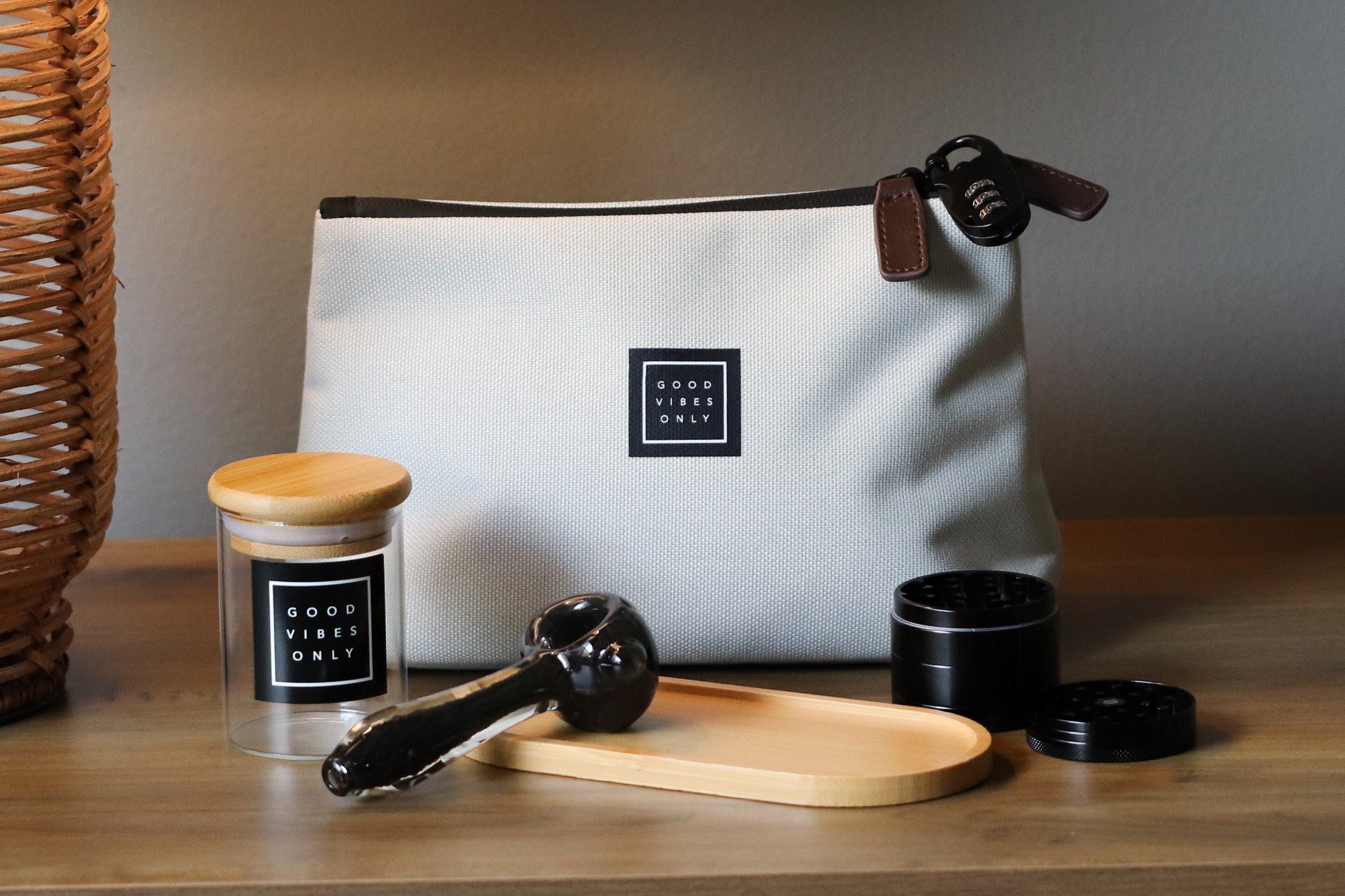 Smell Proof Good Vibes Set: Pouch bag, Glass Pipe, Grinder, Airtight Glass Jar, Tray