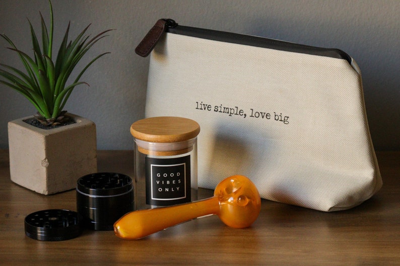 Smell Proof Pouch Bag Set: 5" Glass Pipe, Black Grinder & Airtight Jar image 10