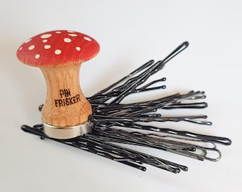 Retro Hair Styling Tool – Magnetic Bobby Pin Finder and Remover for Vintage Hairdos