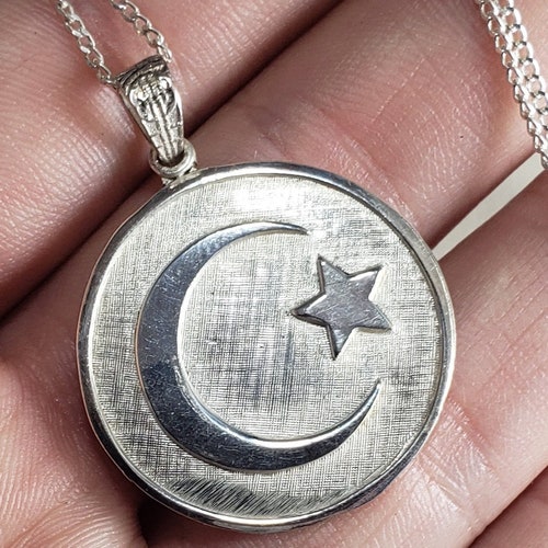 Crescent Moon And Star Pendant Necklace