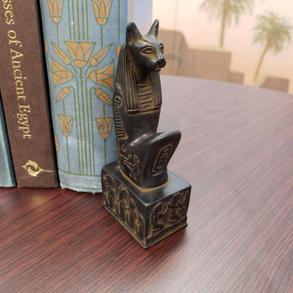 Egyptian Bastet Cat Statue Kneeling - Ancient Egypt Goddess - Made in Egypt