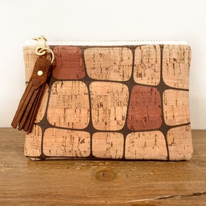 Cork Zipper Pouch Vegan Sustainable Eco Friendly Woman&#39;s Gift Handmade Cork Bag