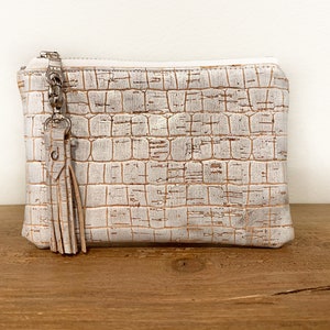 Cork Zipper Pouch Vegan Sustainable Eco Friendly Woman&#39;s Gift Handmade Cork Bag