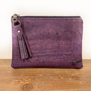 Cork Zipper Pouch Vegan Sustainable Eco Friendly Woman&#39;s Gift Handmade Cork Bag