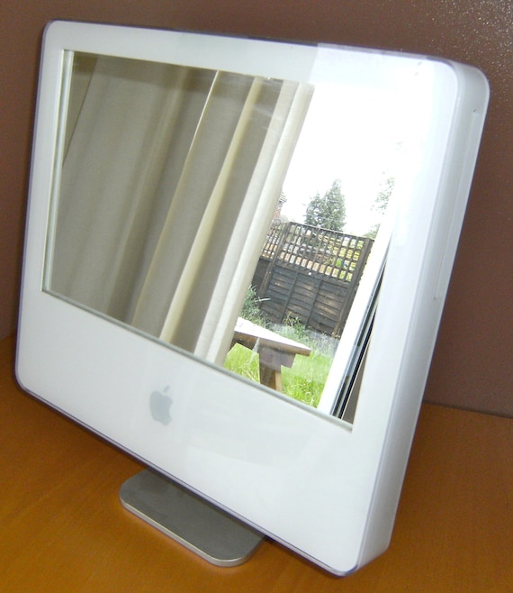 Apple iMac G5 ホワイト 本体 Apple iMac G5. White - All PYRENEES