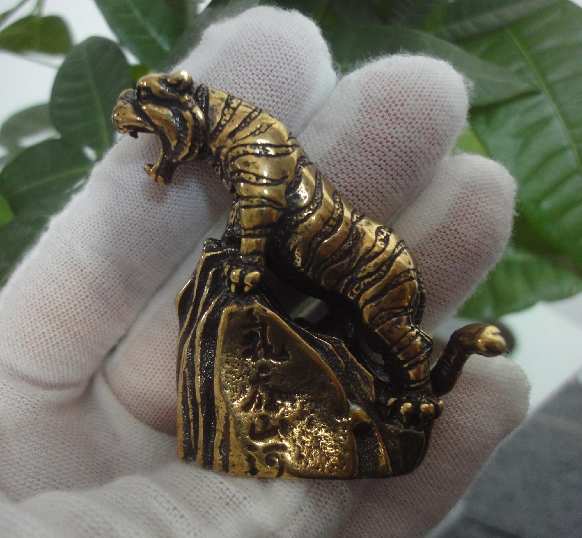 Amazon.co.jp: 備前焼 虎Bizen ware tiger figurine (込み