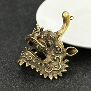 Retro Curio Chinese Solid Bronze Kirin Statue Lion Beast Pendant Key chain