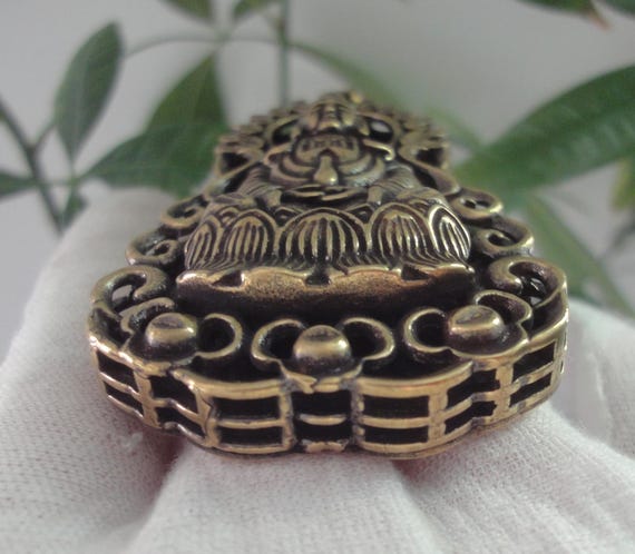 Creativity Antiqued Chinese Brozne "GuanYin" Budd… - image 4