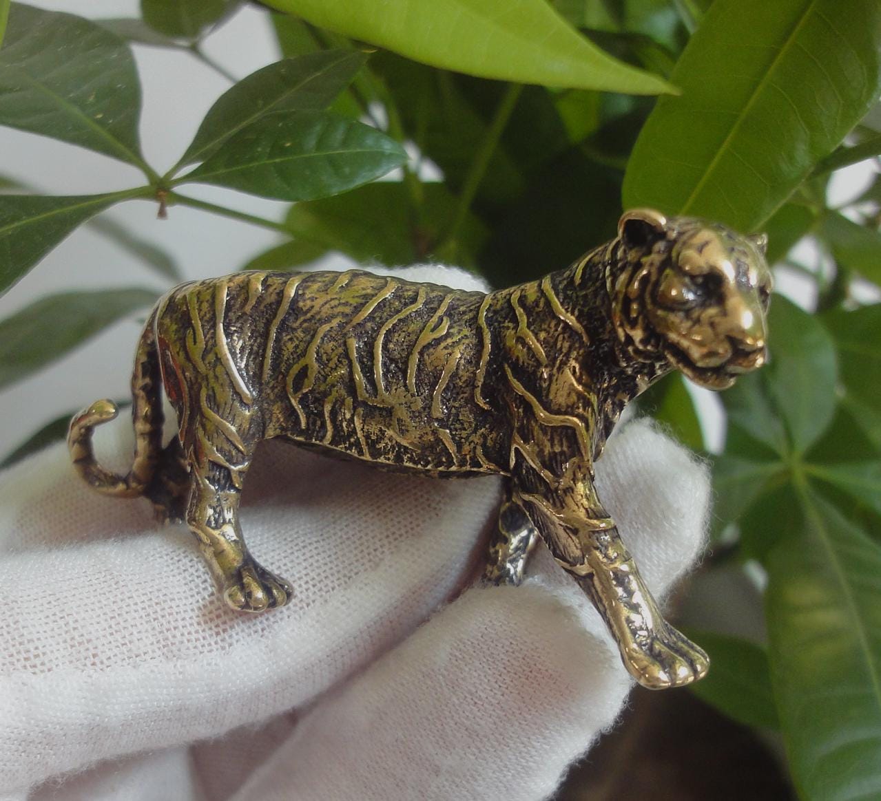希少 鯨の骨 虎 骨董品 アンティーク 彫刻 置き物 クジラ レア物 希少 鯨の骨 虎 骨董品 アンティーク 彫刻 置き物 クジラ レア物