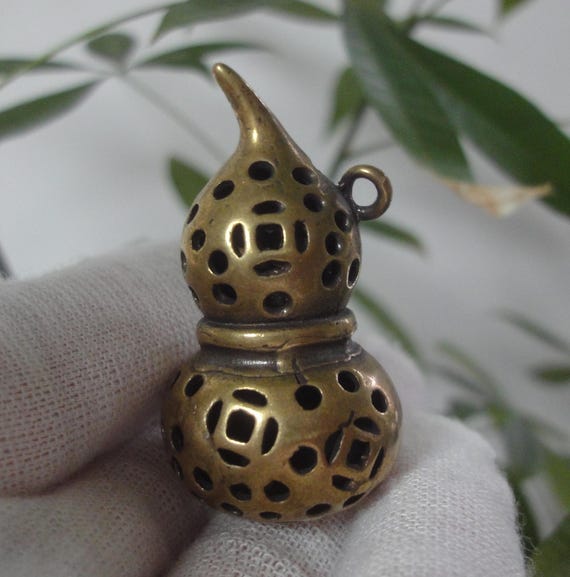 Antiqued Chinese Bronze Gourd Pendant: Hollow Flo… - image 4