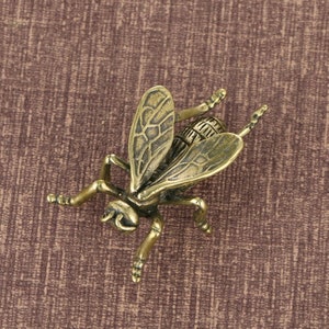House Decoration Retro Curio Chinese Solid Brass Bee Statue Insect Figurines