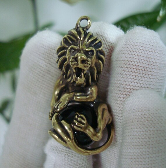 Solid Bronze Roaring Lion Figurine Pendant: Vinta… - image 7