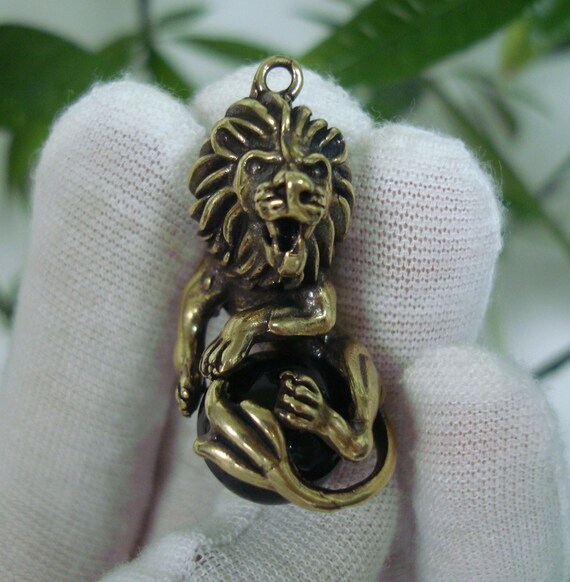 Solid Bronze Roaring Lion Figurine Pendant: Vinta… - image 2