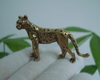 Solid Brass Cheetah Statue: Retro Animal Figurine Sculpture