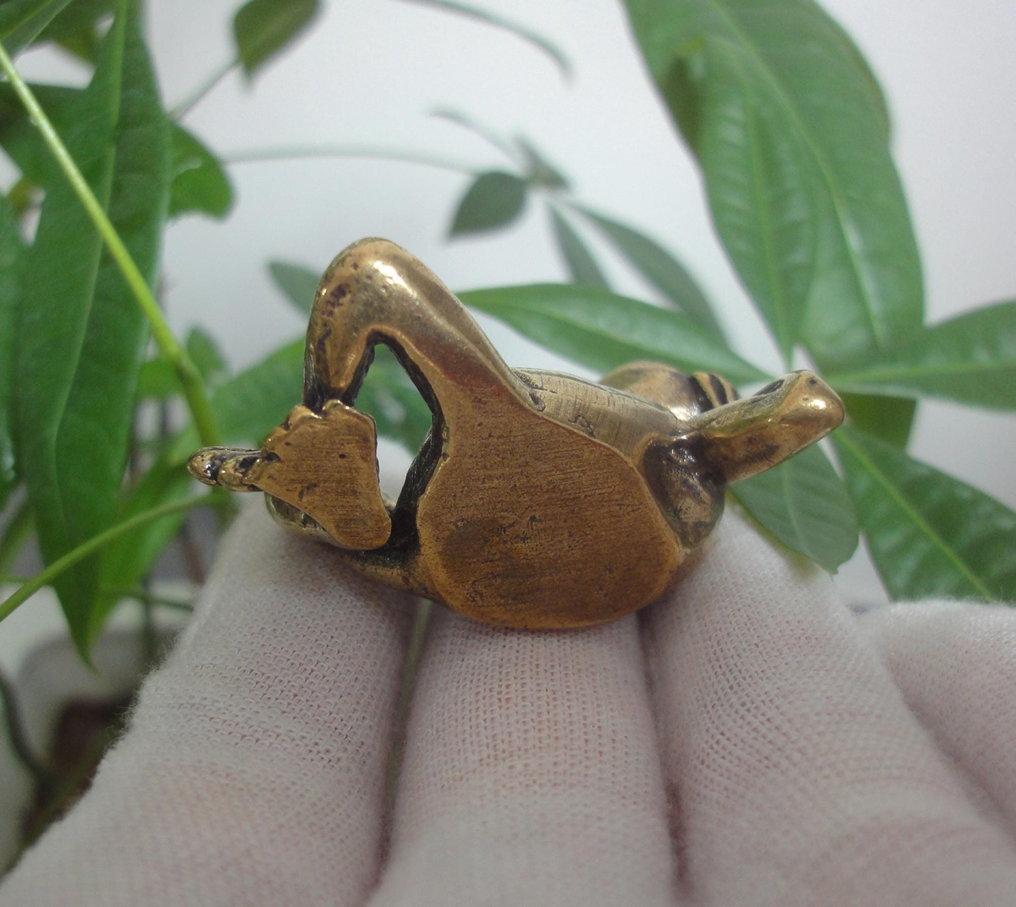 4.8CM Retro Curio Chinese Solid Brass Leisure Frog Statue