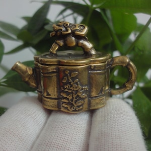 Antiqued Chinese Collection Brass Casting Mini Teapot Home Decoration