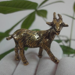 ヤギの木の置物 - Etsy 日本