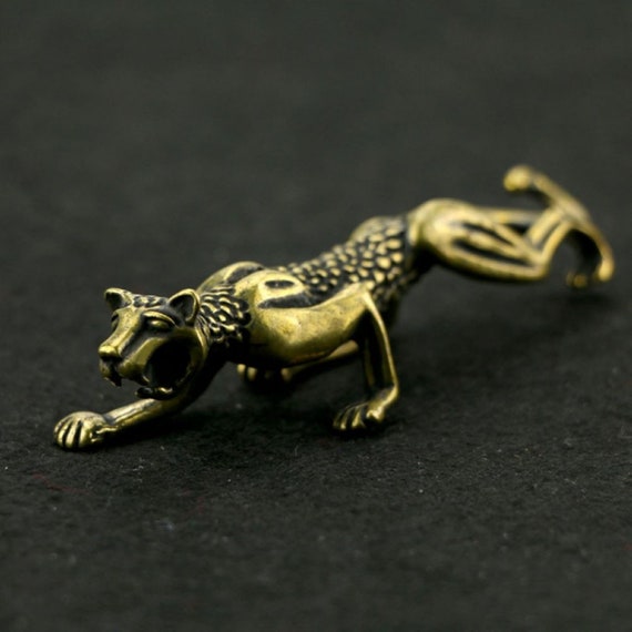 レトロな骨董品 中国の純銅製富のチーターヒョウ像彫刻 - Etsy 日本
