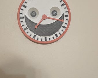 Creepy Follow Eye Wall Clock - 9 Inch Spooky Decor