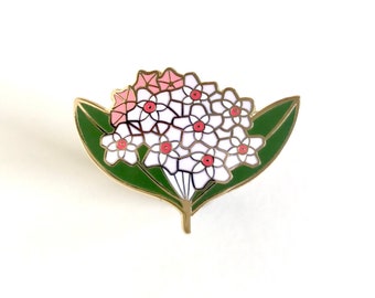 Hoya Flower Hard Enamel Pin || Plant Mom || Plant Lady Pin || Plant Lover Pin || House Plant Pin || Leaf Pin