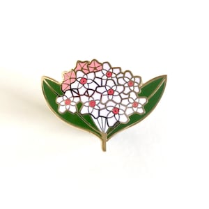 Hoya Flower Hard Enamel Pin || Plant Mom || Plant Lady Pin || Plant Lover Pin || House Plant Pin || Leaf Pin