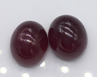 Paire de cabochons en rubis, pierres précieuses pour la fabrication de bijoux