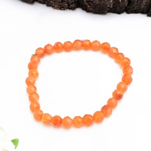 Orange Karneol Armband, 6 mm Perlenarmband, natürliche facettierte Perlen, schönes Edelstein Armband