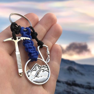 Hiking Keychain, Gift for Mountain Lovers, Climbing Jewelry
