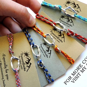 Paracord Climbing Bracelet with Carabiner: Adjustable Mountaineering Jewelry