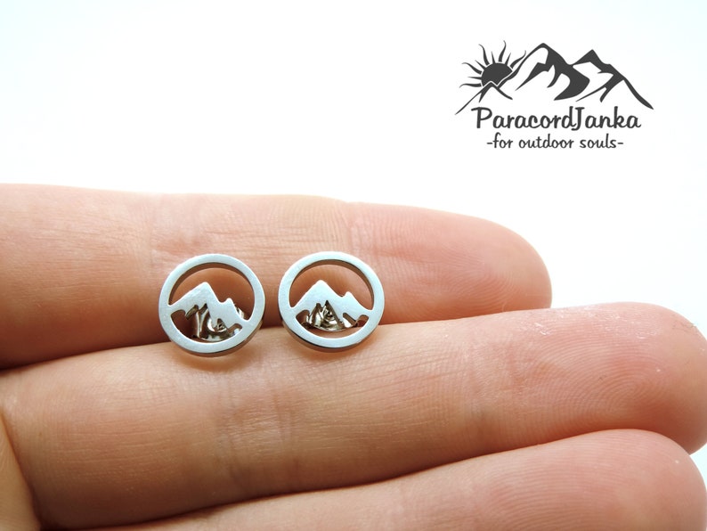 Boucles d'oreilles de montagne minimalistes image 4