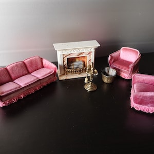 LUNDBY FIREPLACE / Lundby dollshouse sofa