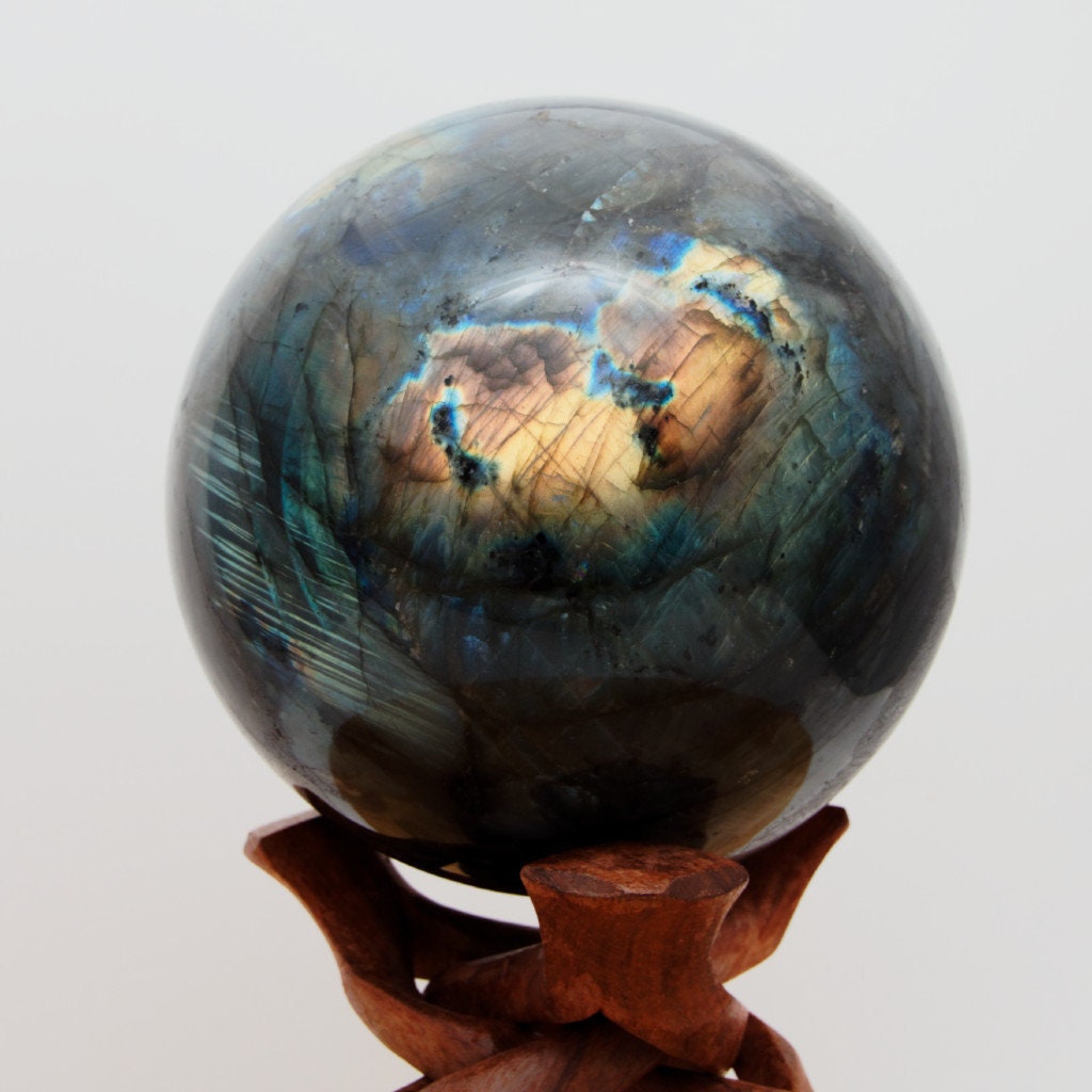 Labradorite - Sphère de 7170 G Diamètre 170 mm