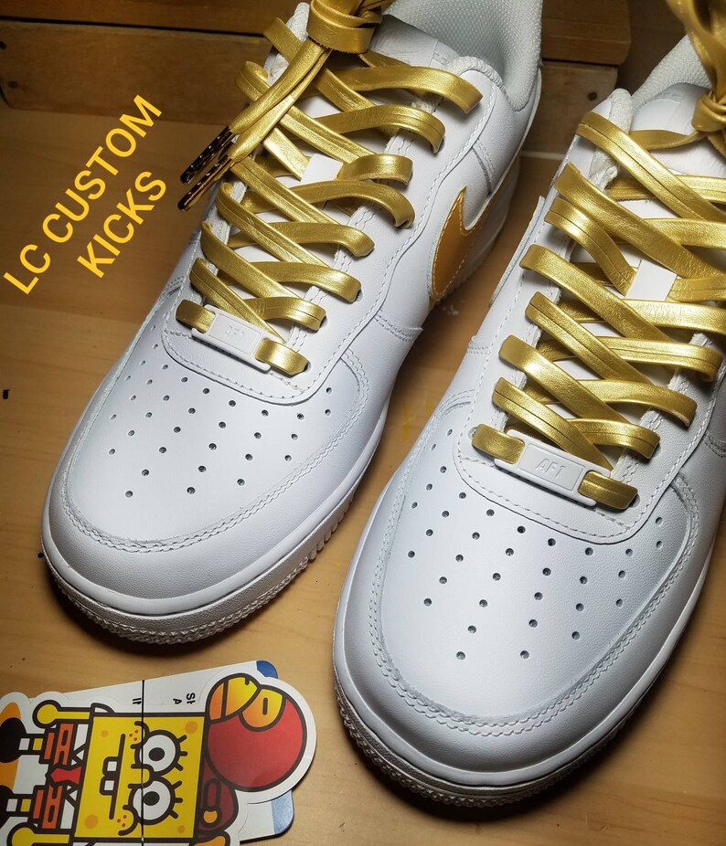 af1 gold outline