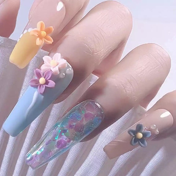 5PCS Colorful Resin Flower Nail Charms -  Denmark