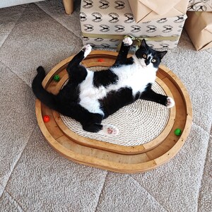 Katzenspielzeug mit Kratzbaum - Weihnachtsgeschenk. Handgefertigter Kratzbaum, Haustiermöbel, Sisalseil, Bodenkatzenkratzmatte, Geschenk für Katzenliebhaber