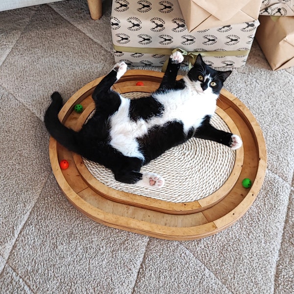 Jouet pour chat avec grattoir - Cadeau de Noël. Griffoir fait main, meubles pour animaux de compagnie, corde de sisal, tapis à griffer pour chats, cadeau pour amoureux des chats