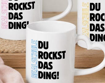 Een cadeau om de middelbare school met dagelijkse motivatie te beginnen. Keramische mok met een hartvormig handvat: Middelbare school - Je kunt het!
