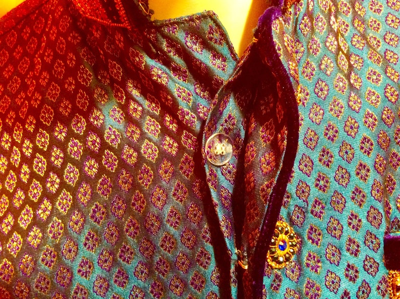 Vintage Men/'s Bejeweled Silk /& Velvet Brocade Rhinestone Nehru Hippie Dandy Groovy Psychedelic Beatnik Beatles Era Carnaby Street Mod