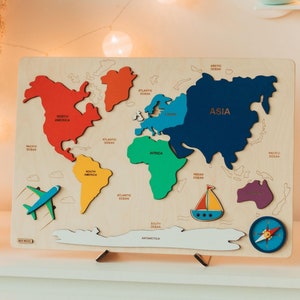 Bunte Weltkarte. Lernspielzeug Kinderzimmer Dekor. Spielzeug für Kleinkinder stapeln. Holzspielzeug. Weihnachtsgeschenke für Kinder. Montessori Spielzeug.