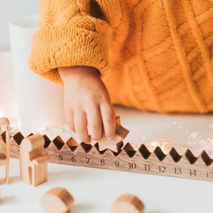 Calendario dell'Avvento con Presepe a pagamento. Regalo di Natale. Calendario dell'Avvento in legno per bambini e adulti. Schede con attività per l'Avvento.
